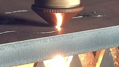 大型激光切割企業(yè)合作測(cè)試執(zhí)信環(huán)保激光切割煙霧過濾器！