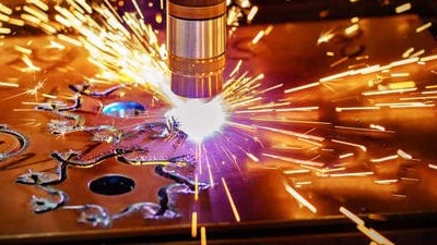 執(zhí)信環(huán)保激光切割煙霧過濾器廠家，帶您了解激光切割技術(shù)的前世今生！