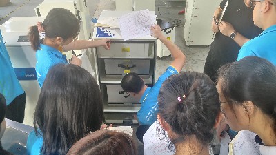 激光煙霧凈化器生產(chǎn)廠家，執(zhí)信環(huán)?？萍籍a(chǎn)品知識培訓(xùn)！