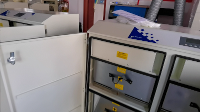 工業(yè)車(chē)間除塵設(shè)備,除塵設(shè)備執(zhí)信環(huán)保車(chē)間煙霧凈化器。