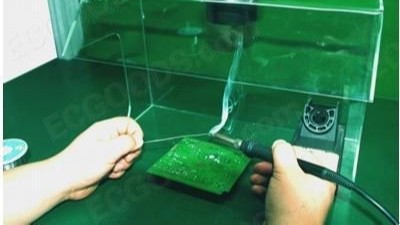 焊錫技術(shù)隨科技發(fā)展，執(zhí)信環(huán)保焊錫煙霧過濾器。