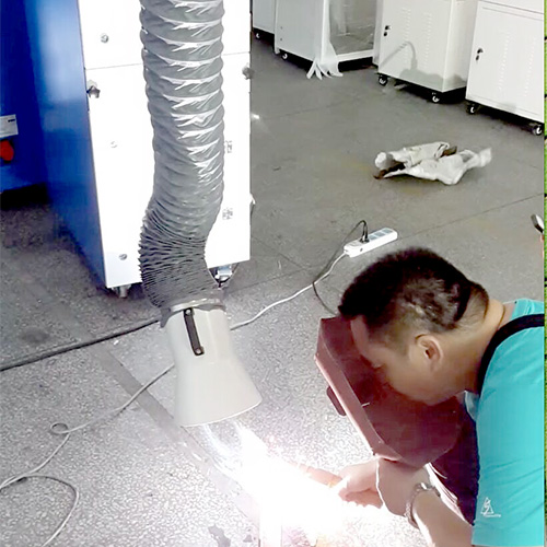 激光鉆孔煙塵凈化器的應用